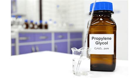 Propylene Glycol:  A Versatile Chemical Used as a Solvent and Humectant in Industrial Applications!